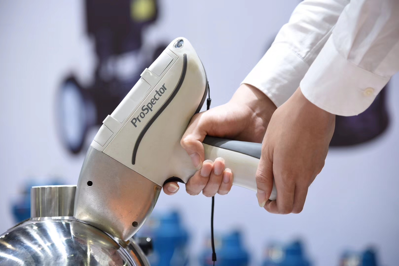 手持式草莓视频污在线